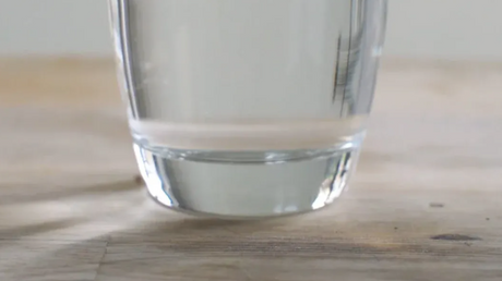 versare acqua su ossido di calcio.png